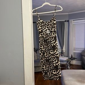 Sexy Windsor mid-length dress!